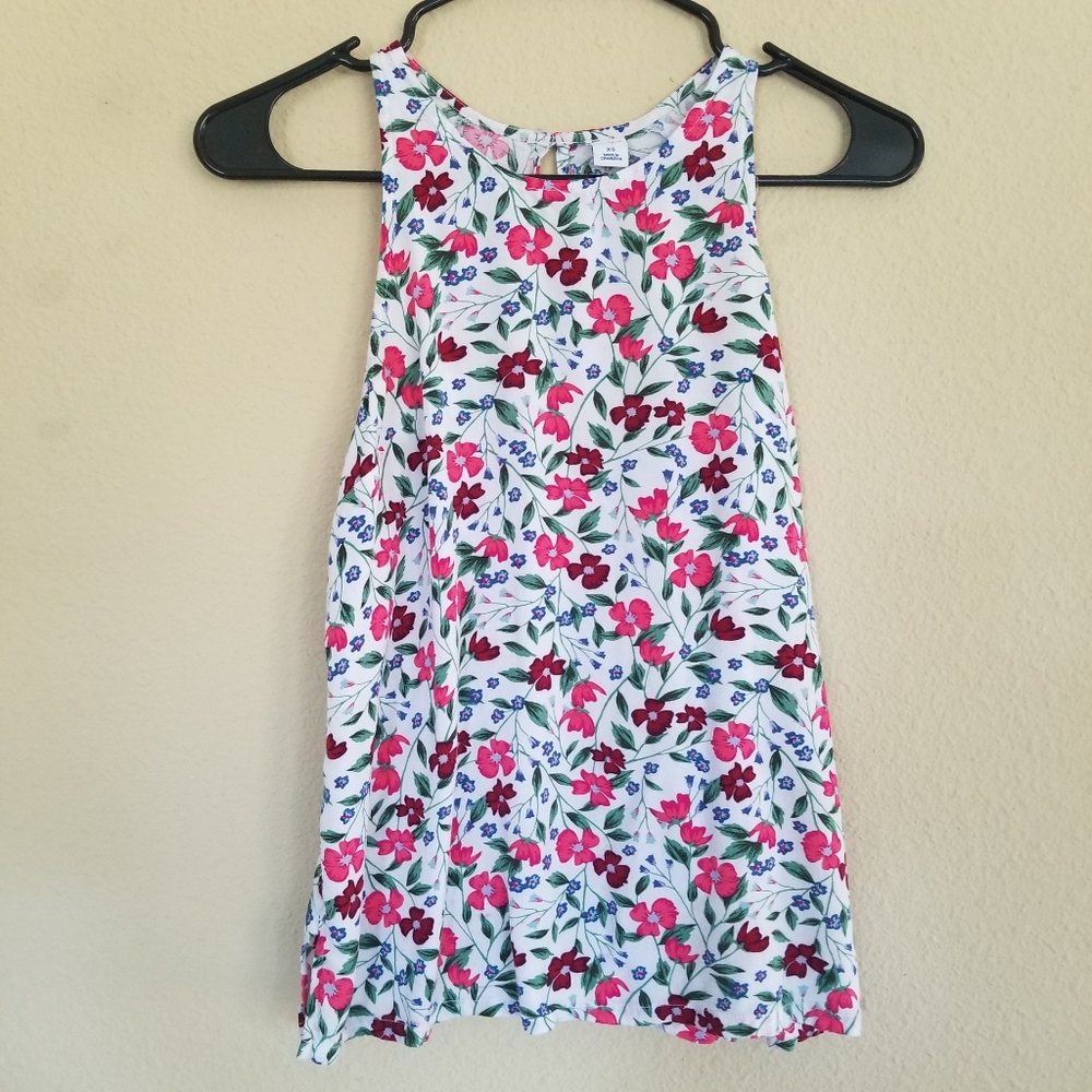 3/$20⭐Floral High Neck Tank Top With Keyhole Back - Picture 2 of 6